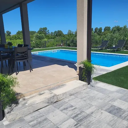 Boni Villa Krneza